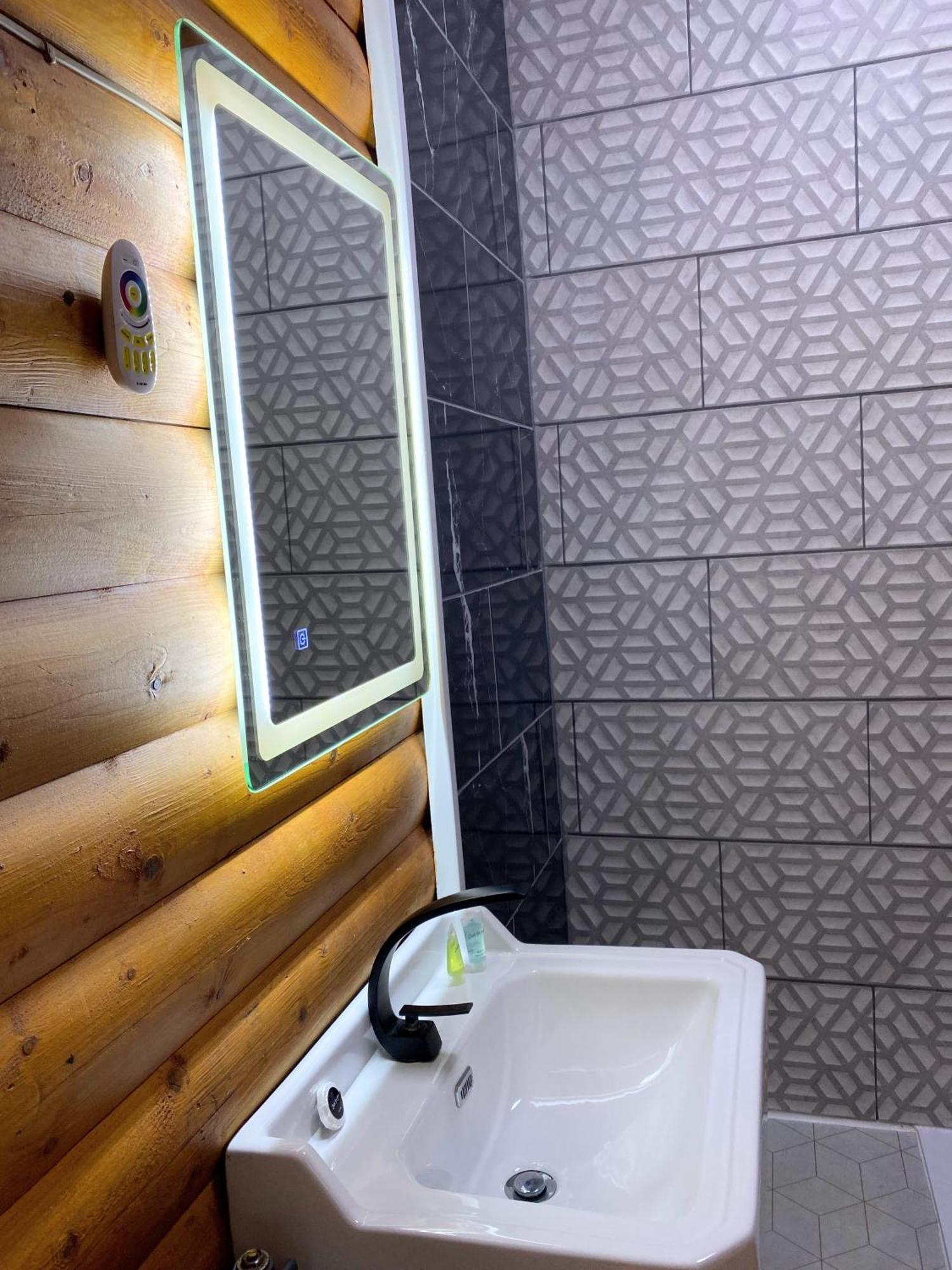 Kaoglen-Spruce-Hot Tub-Forrest Setting-Pet Friendly Villa Balnald ภายนอก รูปภาพ